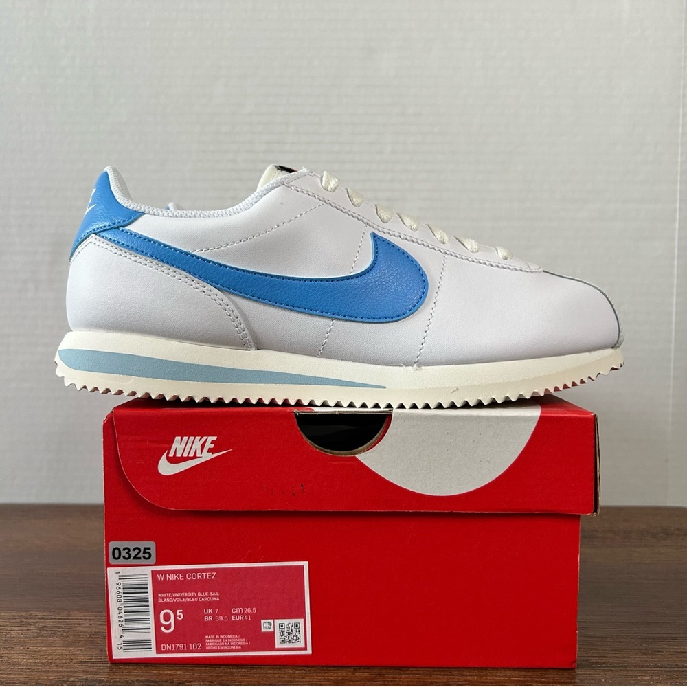 Nike Cortez White/Blue Women Size 9.5